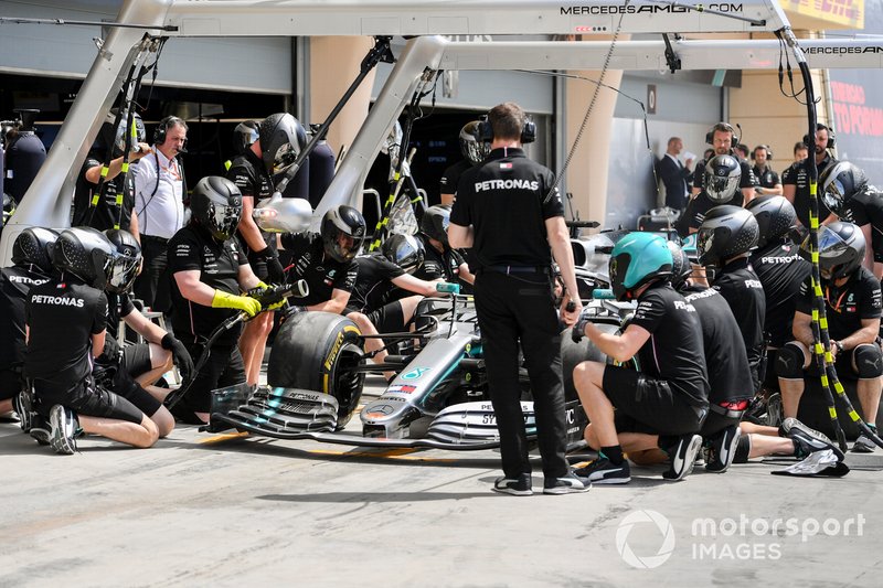 Mercedes pit ekibi
