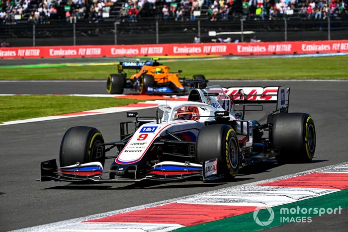 Nikita Mazepin, Haas VF-21, Lando Norris, McLaren MCL35M