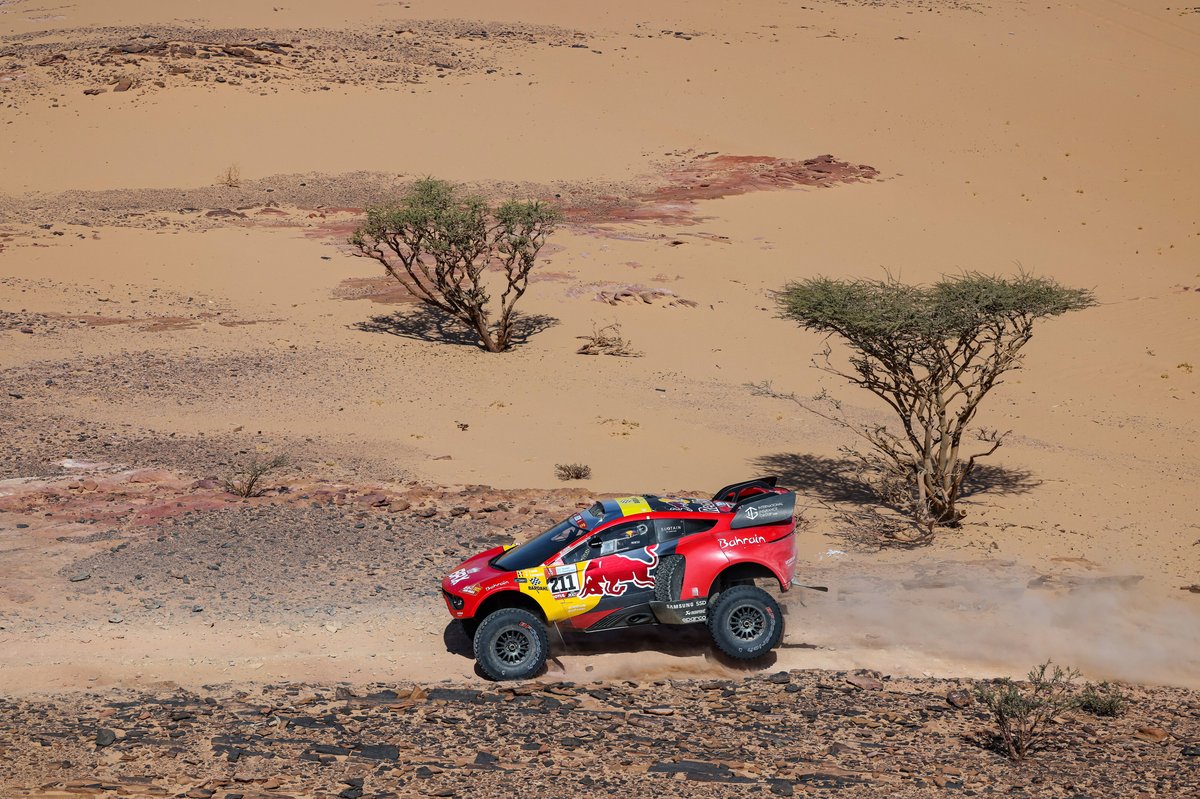 #211 Bahrain Raid Xtreme Prodrive: Sebastien Loeb, Fabian Lurquin