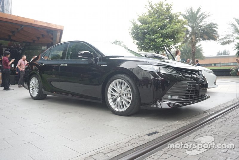 All New Toyota Camry Hybrid