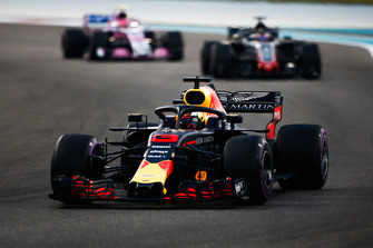 Daniel Ricciardo, Red Bull Racing RB14 devant Romain Grosjean, Haas F1 Team VF-18 et Esteban Ocon, Racing Point Force India VJM11
