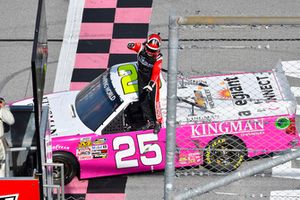Timothy Peters, GMS Racing, Chevrolet Silverado Kingman Chevrolet celebrates his win