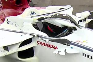 Tyre marks on Charles Leclerc's Halo and chassis, Sauber