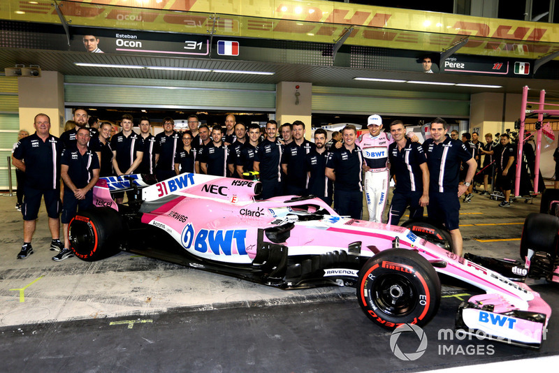 Esteban Ocon, Racing Point Force India en la foto del equipo Racing Point Force India F1