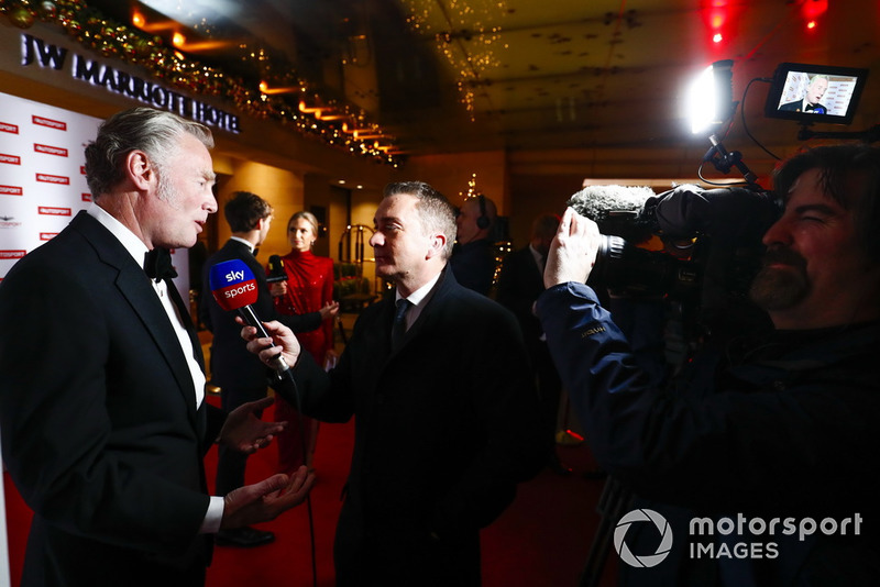 Craig Slater interviews Sean Bratches on the red carpet