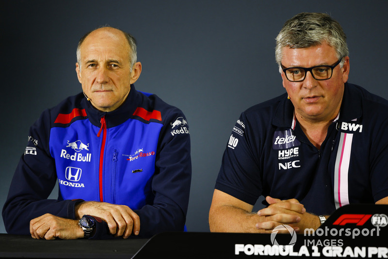 Franz Tost, directeur, Scuderia Toro Rosso, et Otmar Szafnauer, directeur, Racing Point Force India, en conférence de presse