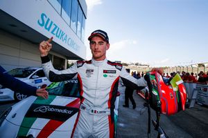 Il vincitore della gara Kevin Ceccon, Team Mulsanne Alfa Romeo Giulietta TCR