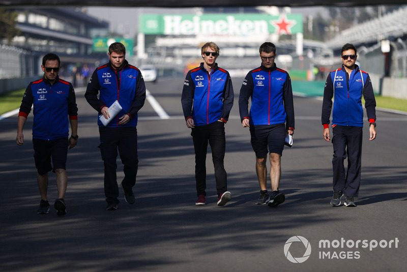 Brendon Hartley, Toro Rosso, fait une reconnaissance du circuit