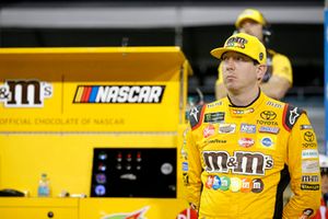 Kyle Busch, Joe Gibbs Racing, Toyota Camry M&M's