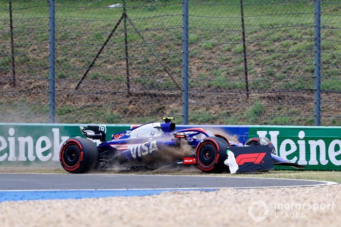 Yuki Tsunoda, RB F1 Team VCARB 01, se cae en la Q3