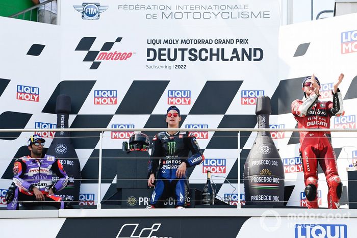 Podio: ganador Fabio Quartararo, Yamaha Factory Racing, segundo lugar Johann Zarco, Pramac Racing, tercer lugar Jack Miller, Ducati Team