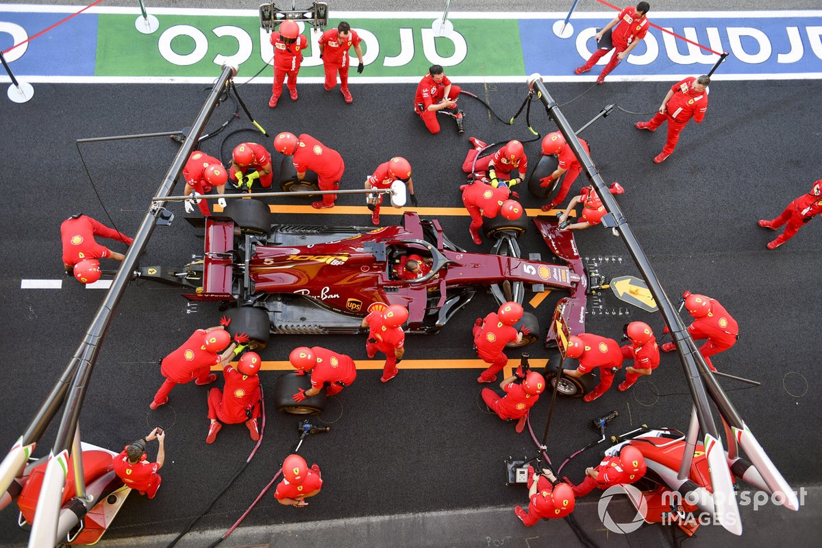 Práctica de parada en boxes de Ferrari