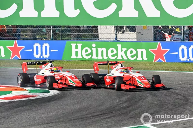 Oscar Piastri, Prema Racing y Logan Sargeant, Prema Racing battle