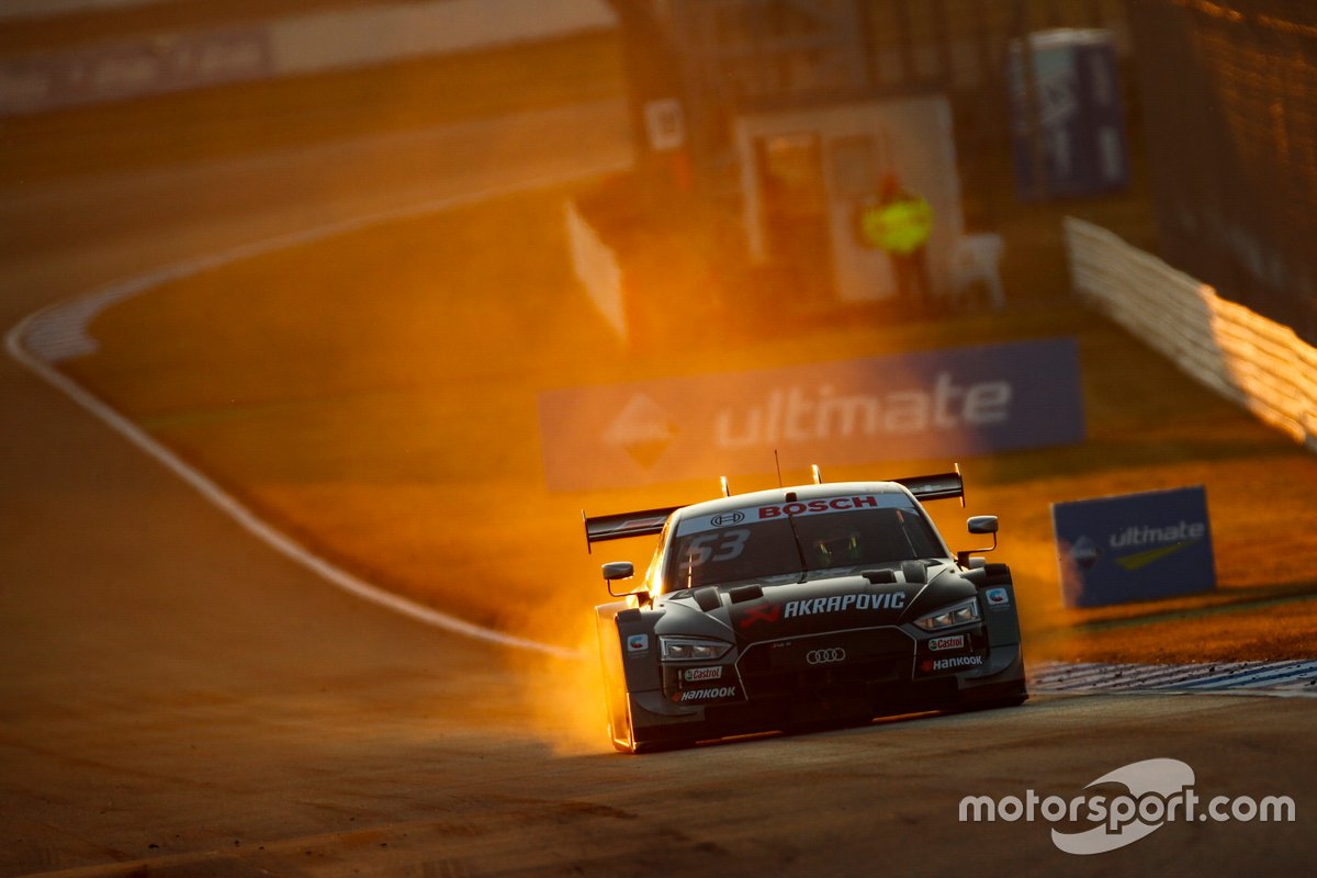 Aufgrund der Corona-Pandemie war 2020 die kompakteste DTM-Saison aller Zeiten: Nur 100 Tage lagen zwischen dem Saisonstart in Spa und dem Finale in Hockenheim. In nur 50 Tagen und schon sechs Rennen vor Saisonende gewann Audi den Herstellertitel - ein Rekord, möglicherweise für die Ewigkeit.