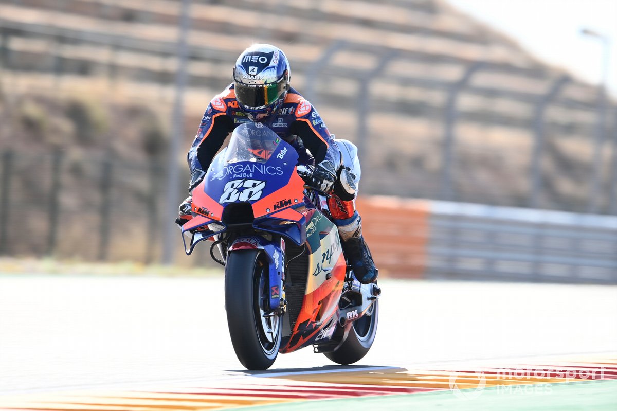 10. Miguel Oliveira - Red Bull KTM Tech 3 - 79 punti
