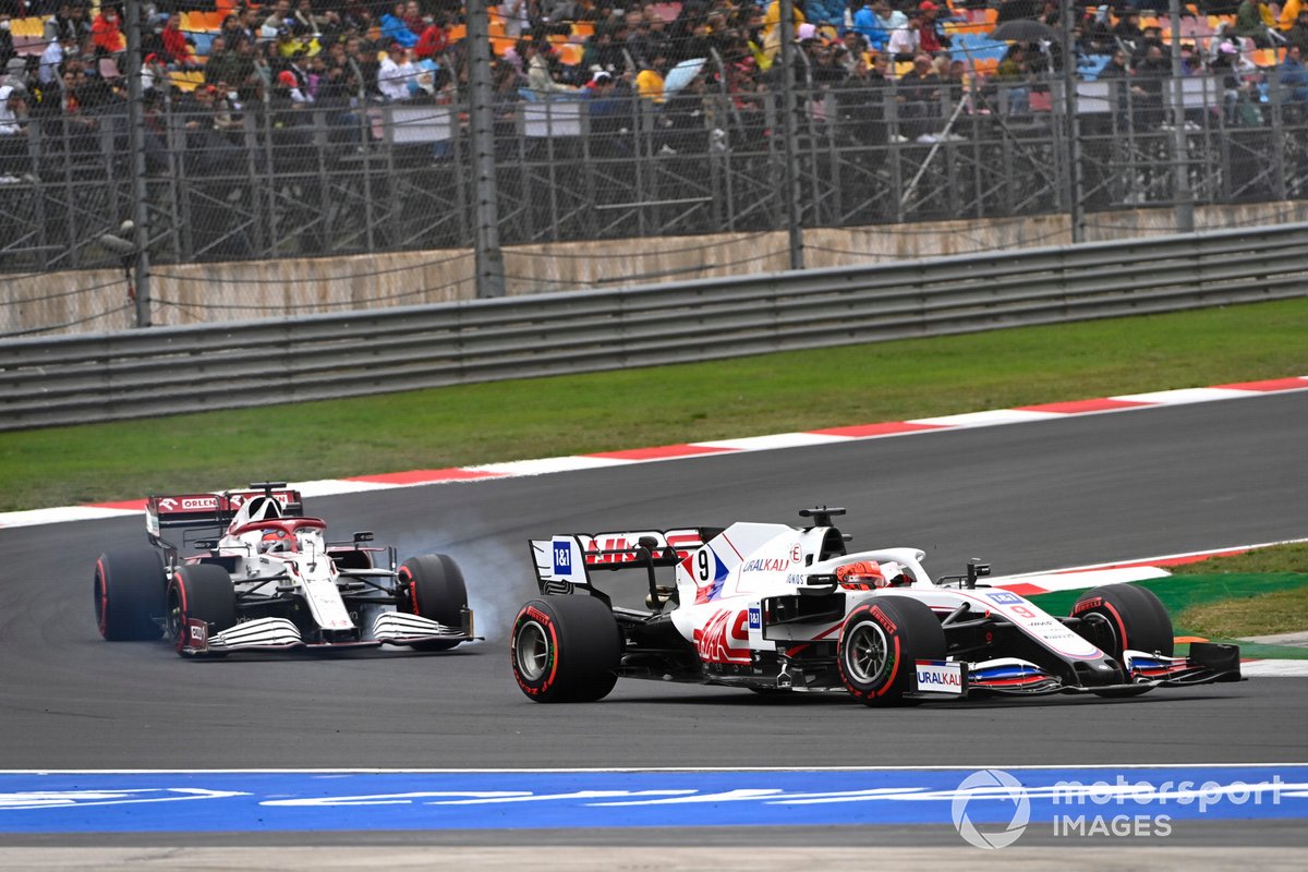 Nikita Mazepin, Haas VF-21, Kimi Raikkonen, Alfa Romeo Racing C41