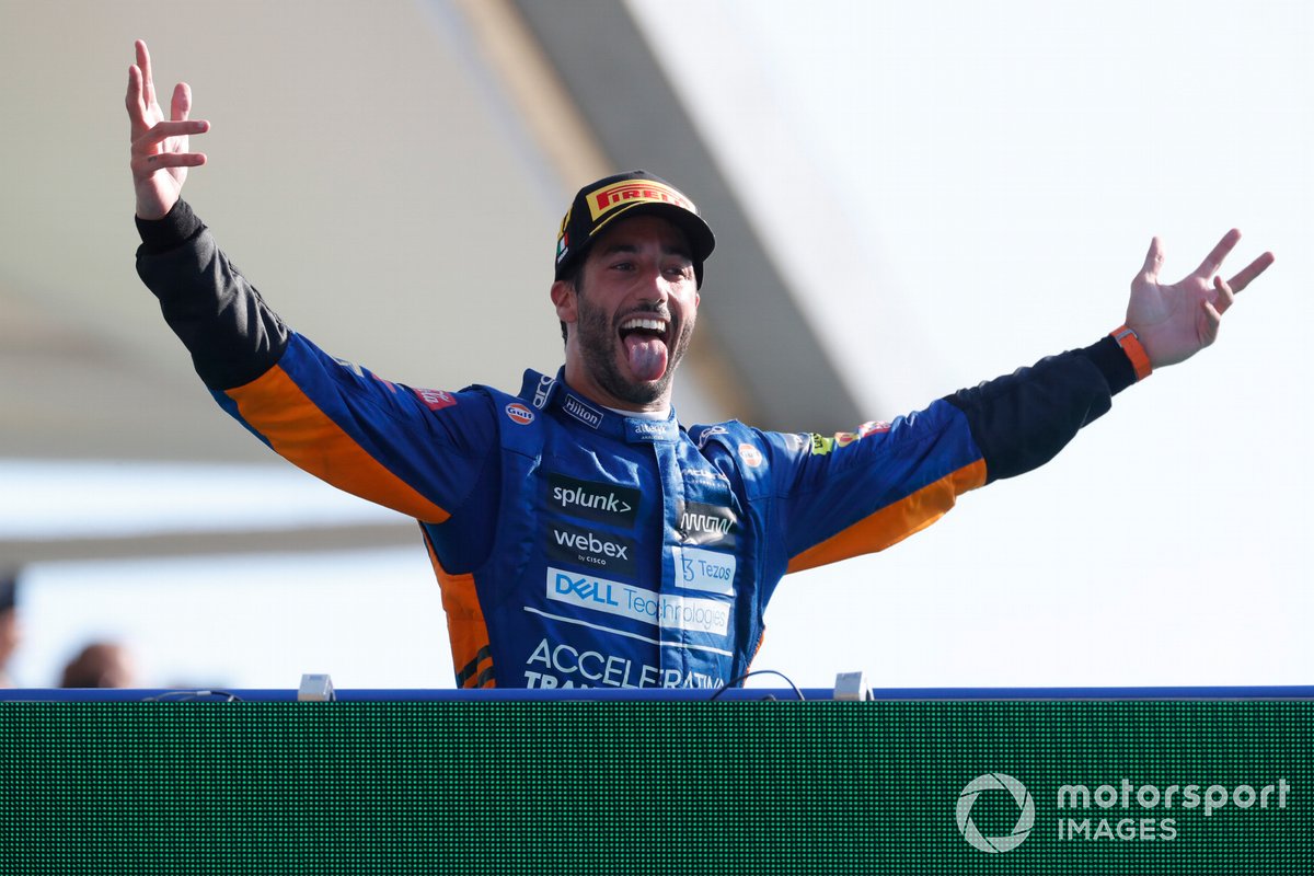 Podio: ganador Daniel Ricciardo, McLaren
