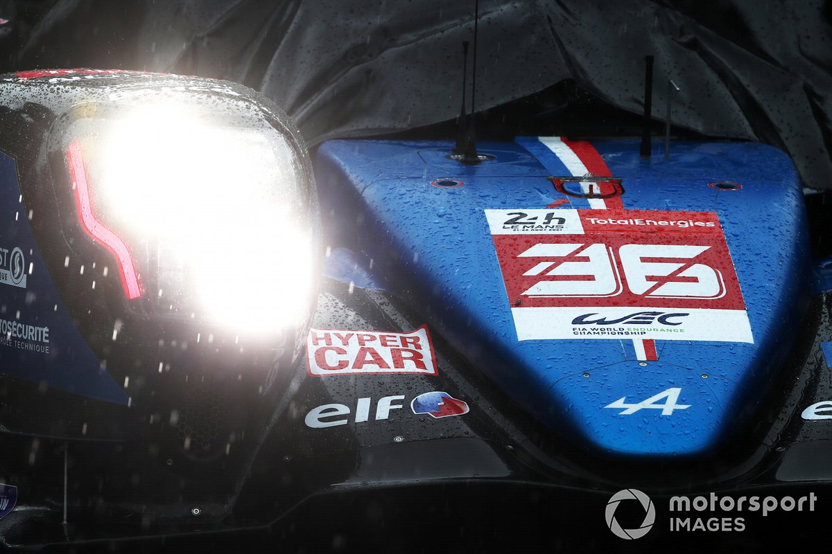 #36 Alpine Elf Matmut Alpine A480 - Gibson Hypercar, Andre Negrao, Nicolas Lapierre, Matthieu Vaxiviere