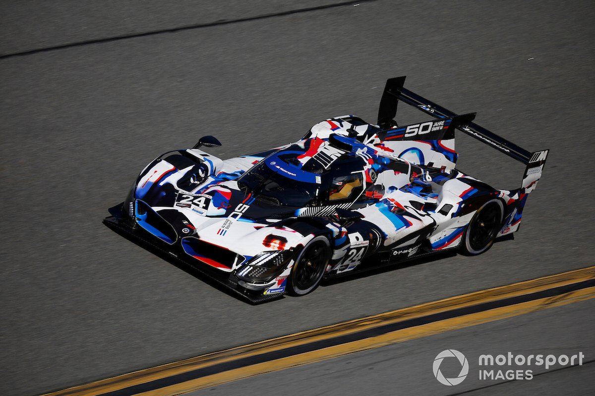 #24 BMW M Team RLL, BMW M Hybrid V8, GTP: Philipp Eng, Marco Wittmann, Nick Yelloly, Sheldon Van Der Linde
