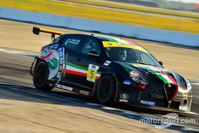 #5 Alfa Romeo Giulietta TCR, KMW Motorsports with TMR Engineering, Roy Block, Tim Lewis Jr.