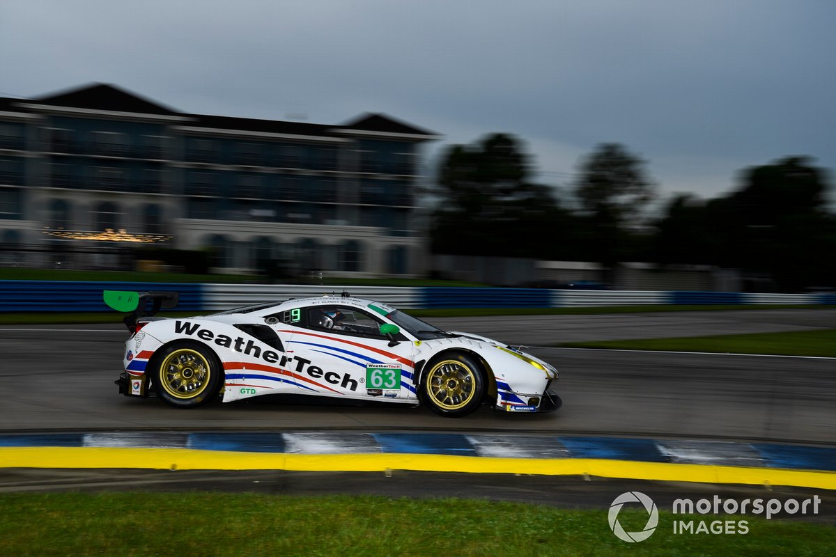 #63 Scuderia Corsa Ferrari 488 GT3, GTD: Cooper MacNeil, Toni Vilander