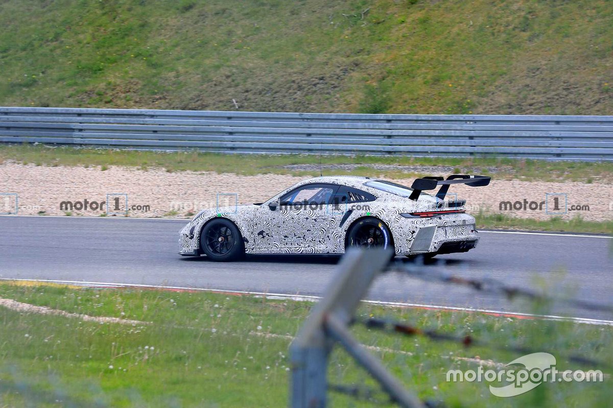 Шпионский снимок Porsche 911 GT3 Cup