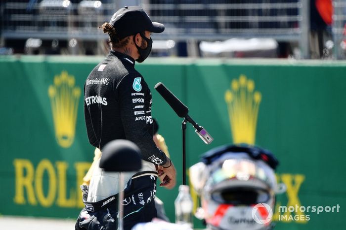 Lewis Hamilton, Mercedes-AMG Petronas F1 con los medios