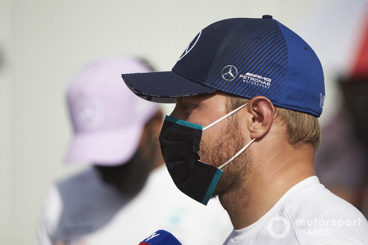 Valtteri Bottas, Mercedes-AMG Petronas F1 speaks to the media
