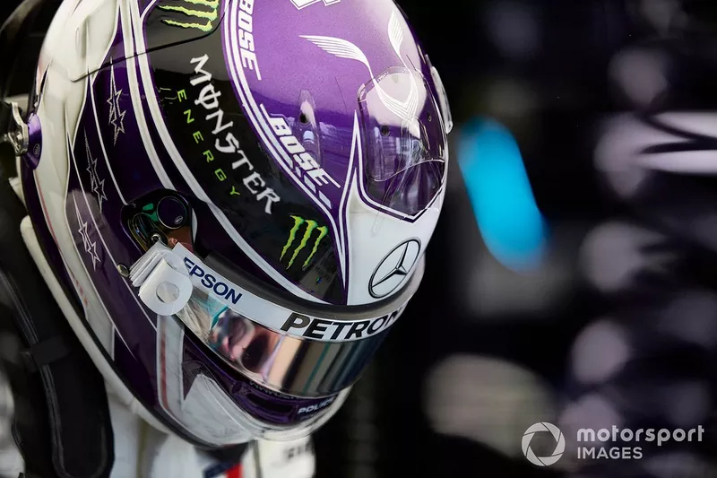 Lewis Hamilton y su casco