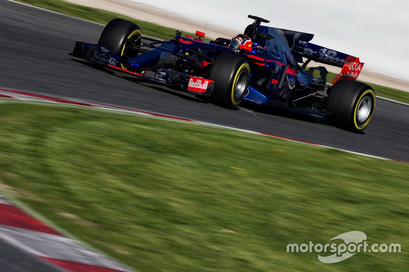 Даниил Квят, Scuderia Toro Rosso STR12