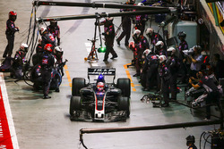 Kevin Magnussen, Haas F1 Team VF-17, in the pits