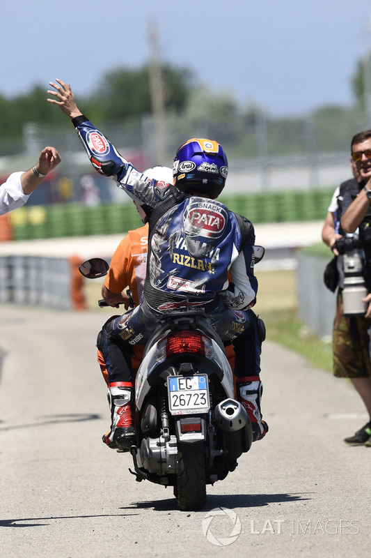 Sturz: Michael van der Mark, Pata Yamaha
