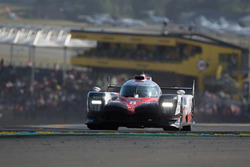 #8 Toyota Gazoo Racing Toyota TS050 Hybrid: Anthony Davidson, Sébastien Buemi, Kazuki Nakajima