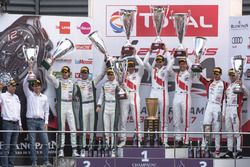 Podium: winnaar #25 Audi Sport Team Sainteloc Racing Audi R8 LMS: Markus Winkelhock, Christopher Haa