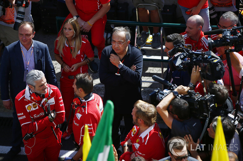 Maurizio Arrivabene, director del equipo, Ferrari, Sergio Marchionne, Director Ejecutivo, Chrysler F