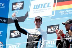 Podium Race 2: Race winner Nicky Catsburg, Polestar Cyan Racing, Volvo S60 Polestar TC1