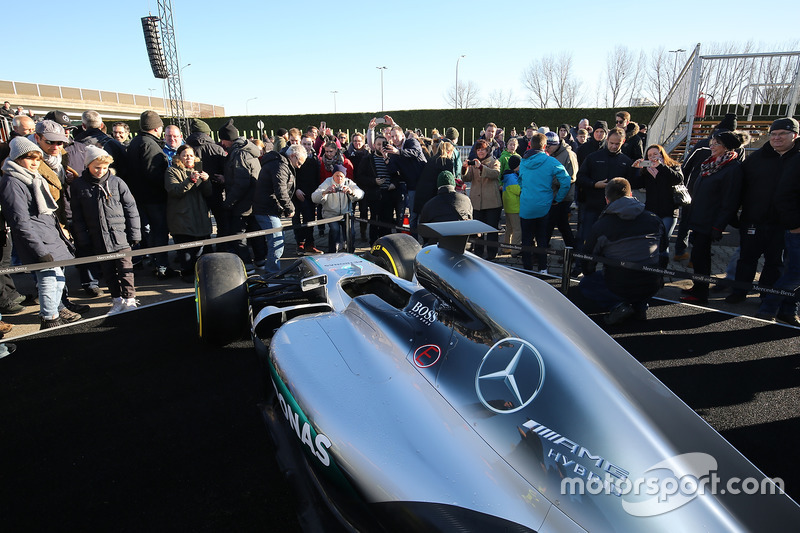 Motorsport meets Sindelfingen: Mercedes feiert