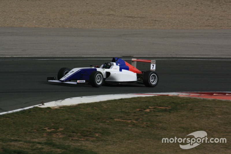 Marta García en los test de la F4 española en Navarra