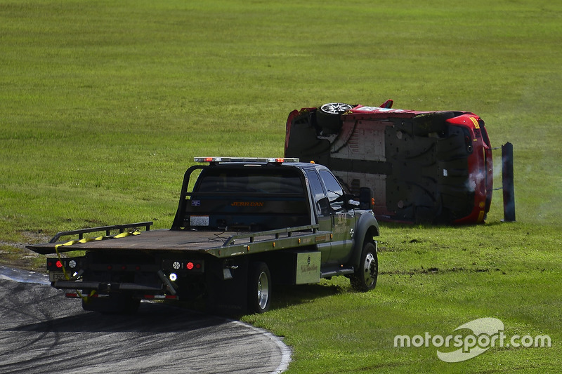 #124 Ferrari of Long Island Ferrari 488 Challenge: Jerome Jacalone, crash