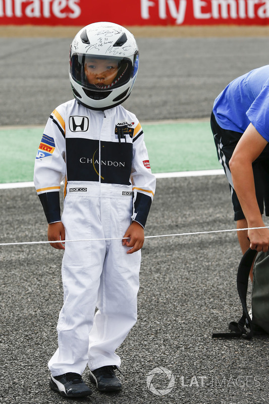 A young fan