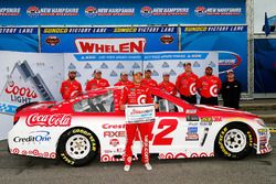 Polesitter Kyle Larson, Chip Ganassi Racing Chevrolet