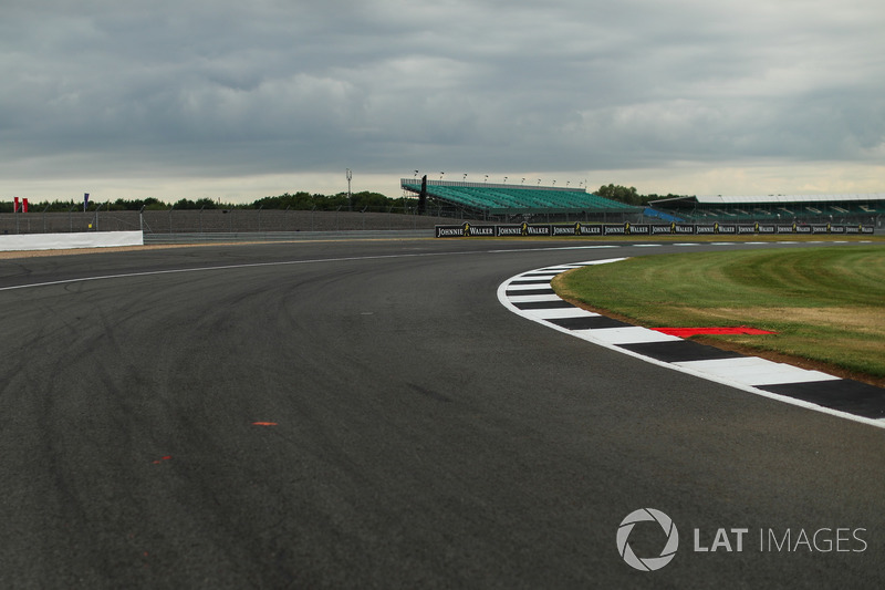 Curva Stowe