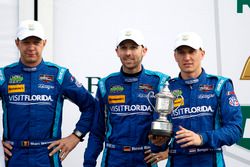 Podium: les troisièmes #90 VisitFlorida.com Racing Multimatic Riley LMP2: Marc Goossens, Renger van der Zande, René Rast