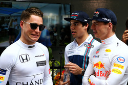 Stoffel Vandoorne, McLaren with Max Verstappen, Red Bull Racing