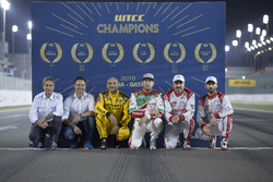 Все чемпионы WTCC: Роберто Равалья, Энди Приоль, Габриэле Тарквини, Роб Хафф, Иван Мюллер, Хосе Мари