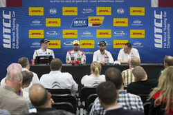 Conferenza stampa: Pole position per Mehdi Bennani, Sébastien Loeb Racing, Citroën C-Elysée WTCC; Th