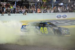 2016 Champion and race winner Jimmie Johnson, Hendrick Motorsports Chevrolet