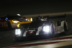#2 Porsche Team Porsche 919 Hybrid: Romain Dumas, Neel Jani, Marc Lieb