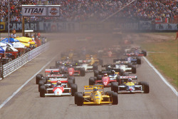 Start: Ayrton Senna, Team Lotus Honda 99T leads