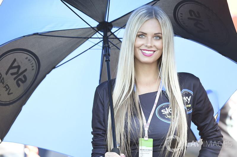 Une Grid Girl